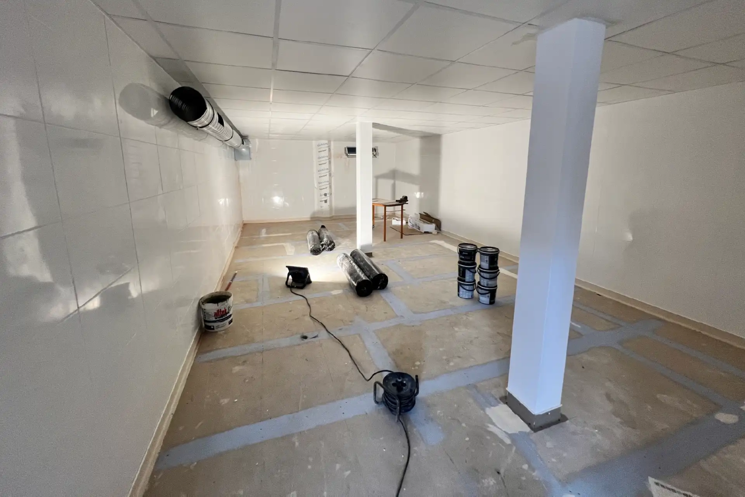 Conteneur maritime - Plafond, sol, chauffage