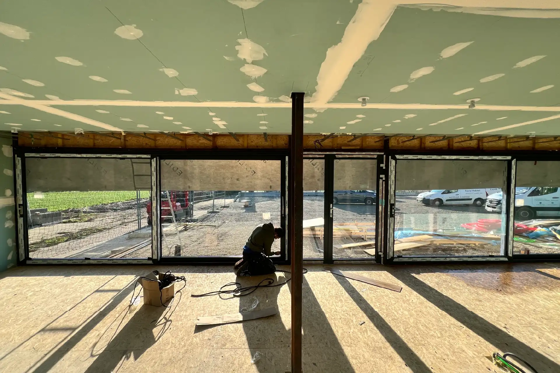 Conteneur maritime - Plâtrerie, menuiserie, plancher bois
