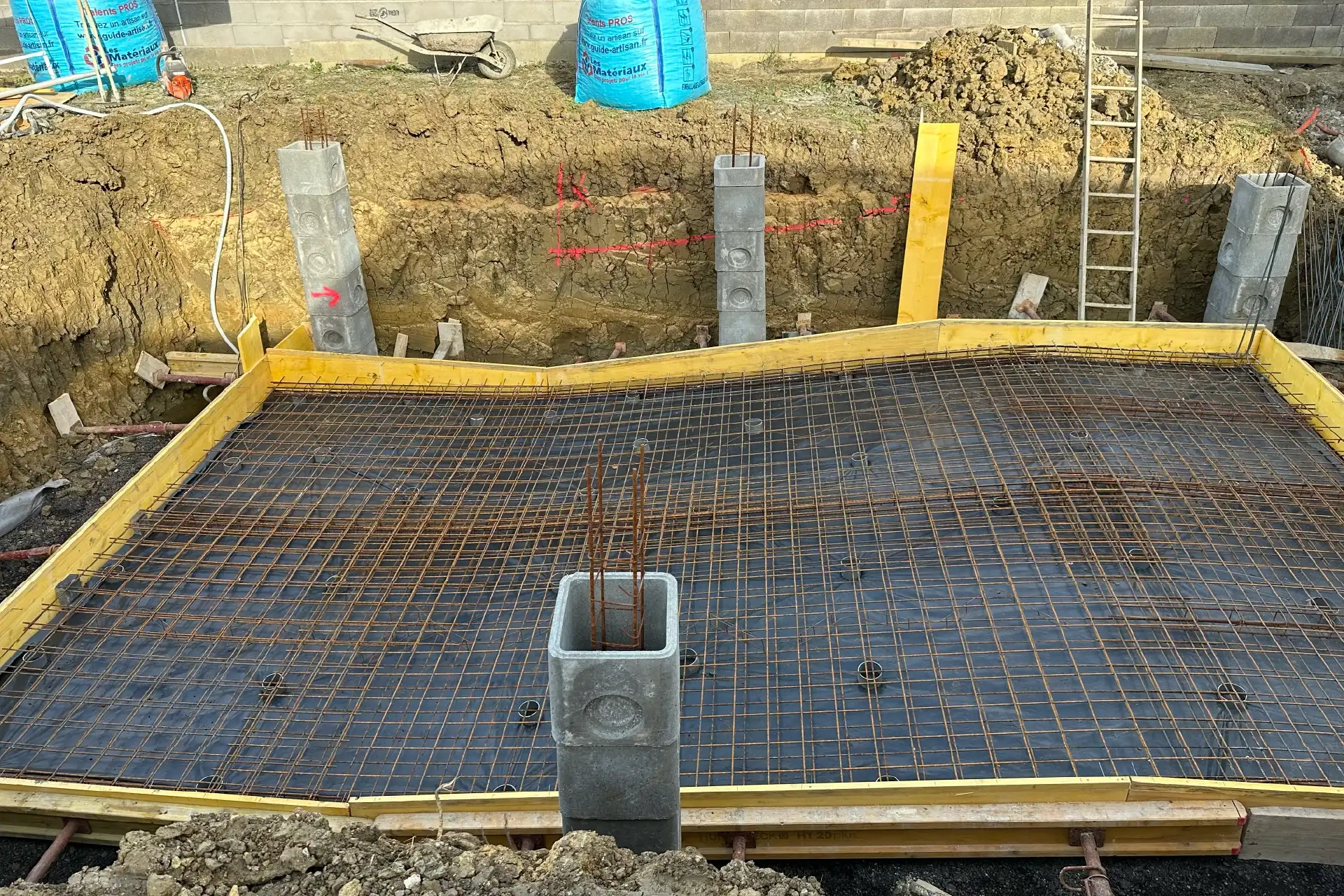 Piscine - Coffrage, ferraillage, dalle béton 2