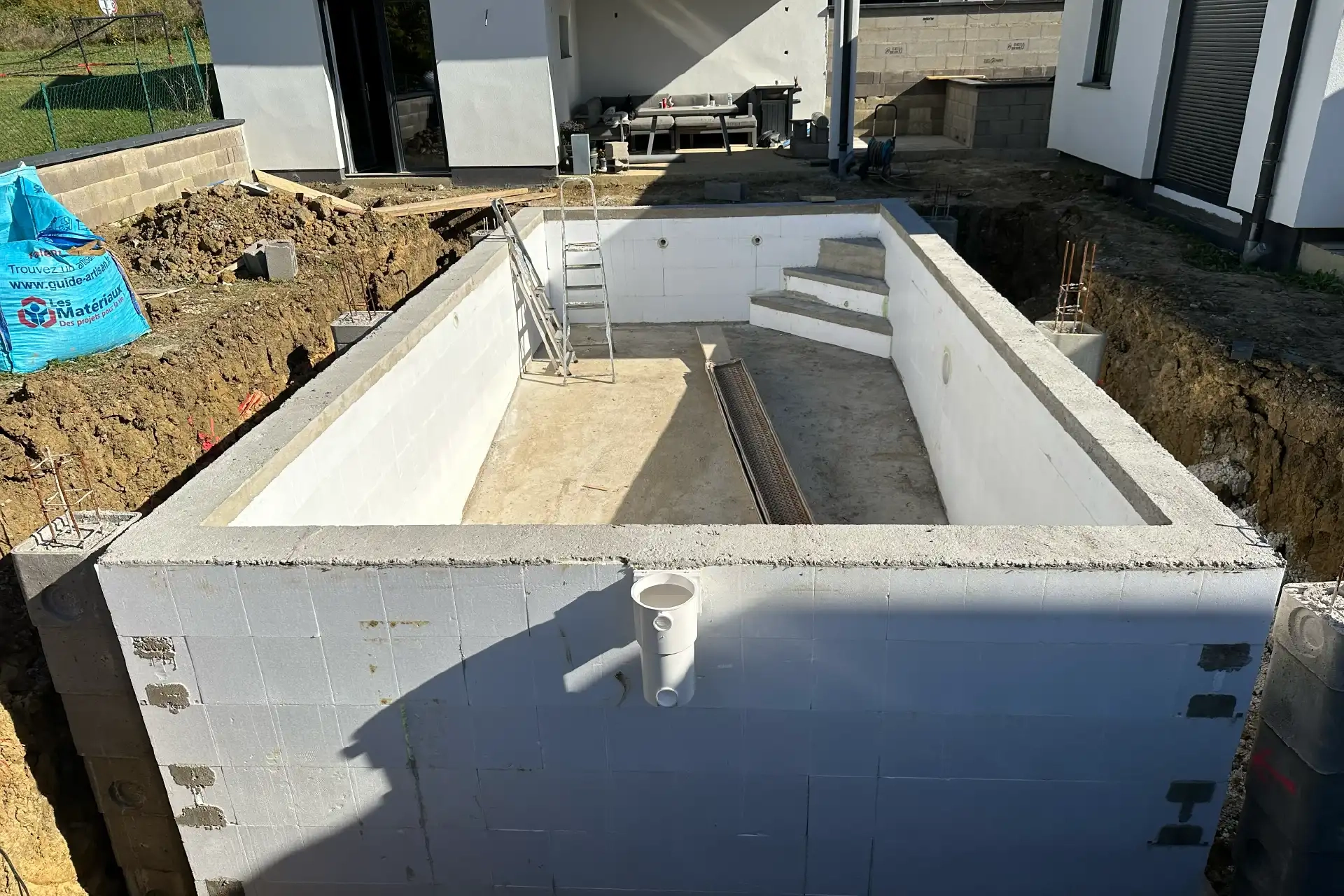 Piscine enterrée en blocs polystyrène